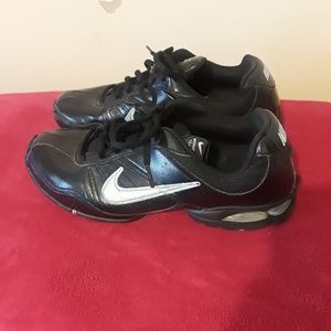 Nike Women training Shoes Size 7  1/2